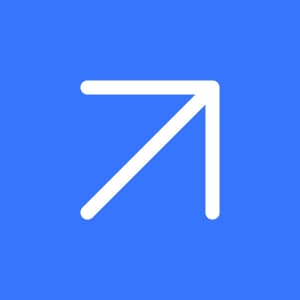 Biała strzałka na niebieskim tle